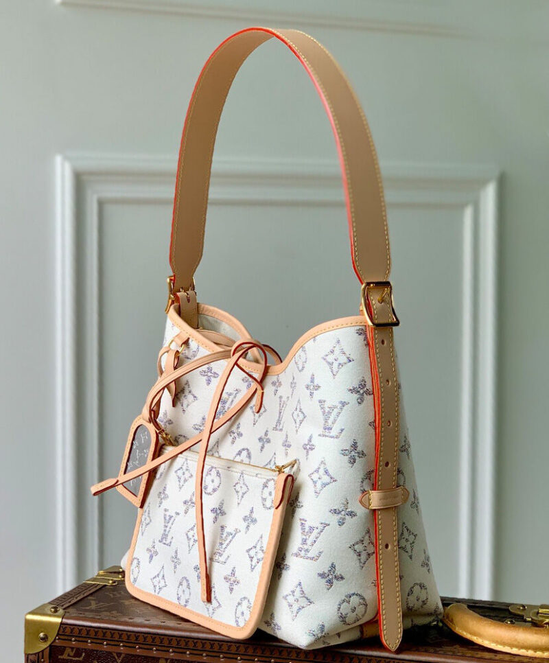 Louis Vuitton CarryAll PM M24707 Cream